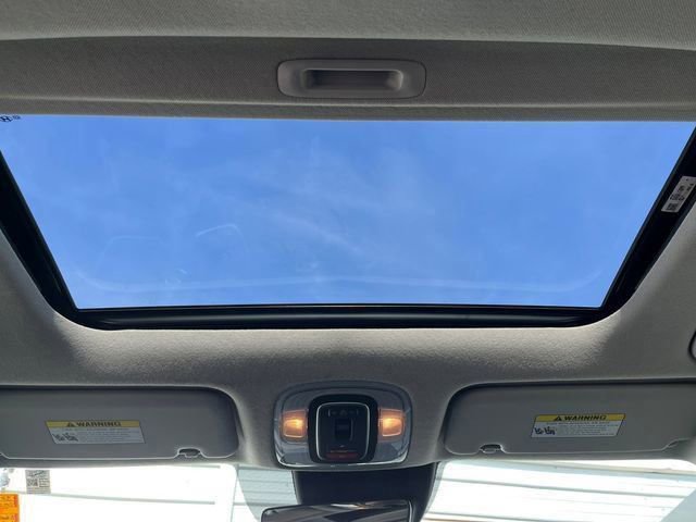 Used 2023 Hyundai Elantra Limited image 19