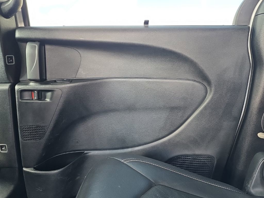 Used 2018 Chrysler Pacifica Touring-L w/ Premium Audio Group image 11