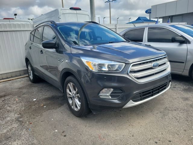 Used 2018 Ford Escape SE image 1