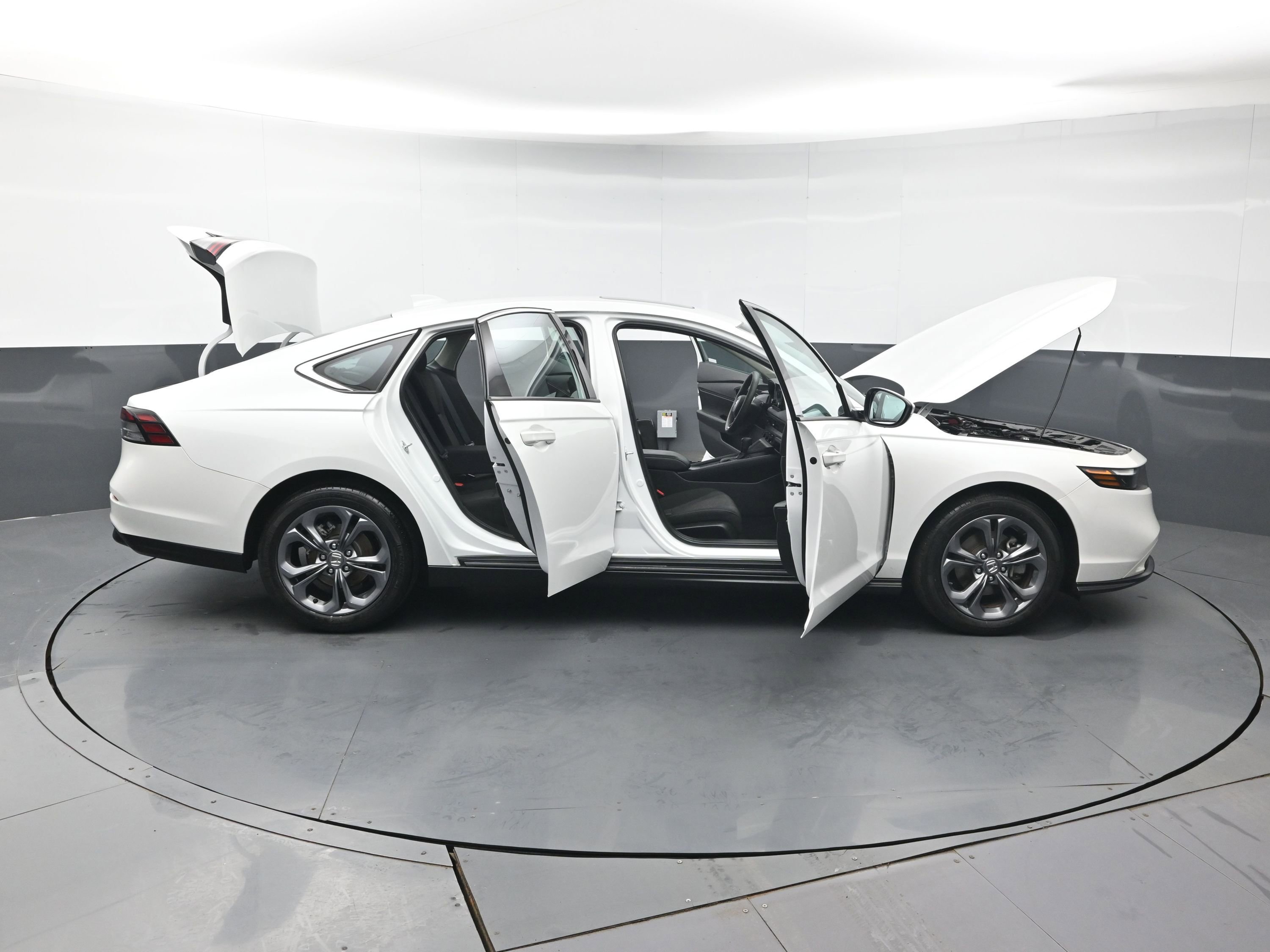 Certified 2023 Honda Accord EX image 45