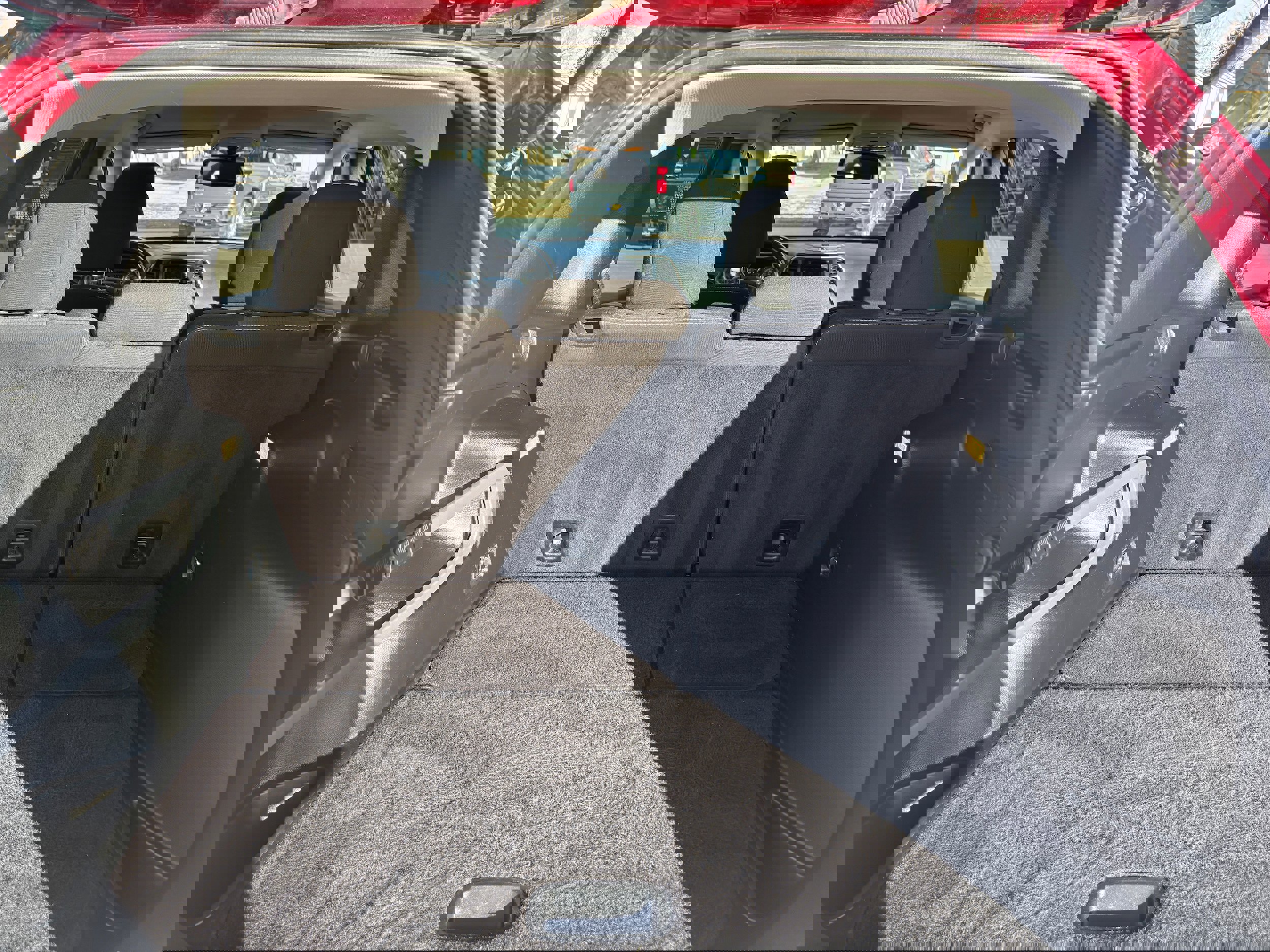 Used 2017 Jeep Cherokee Latitude image 9