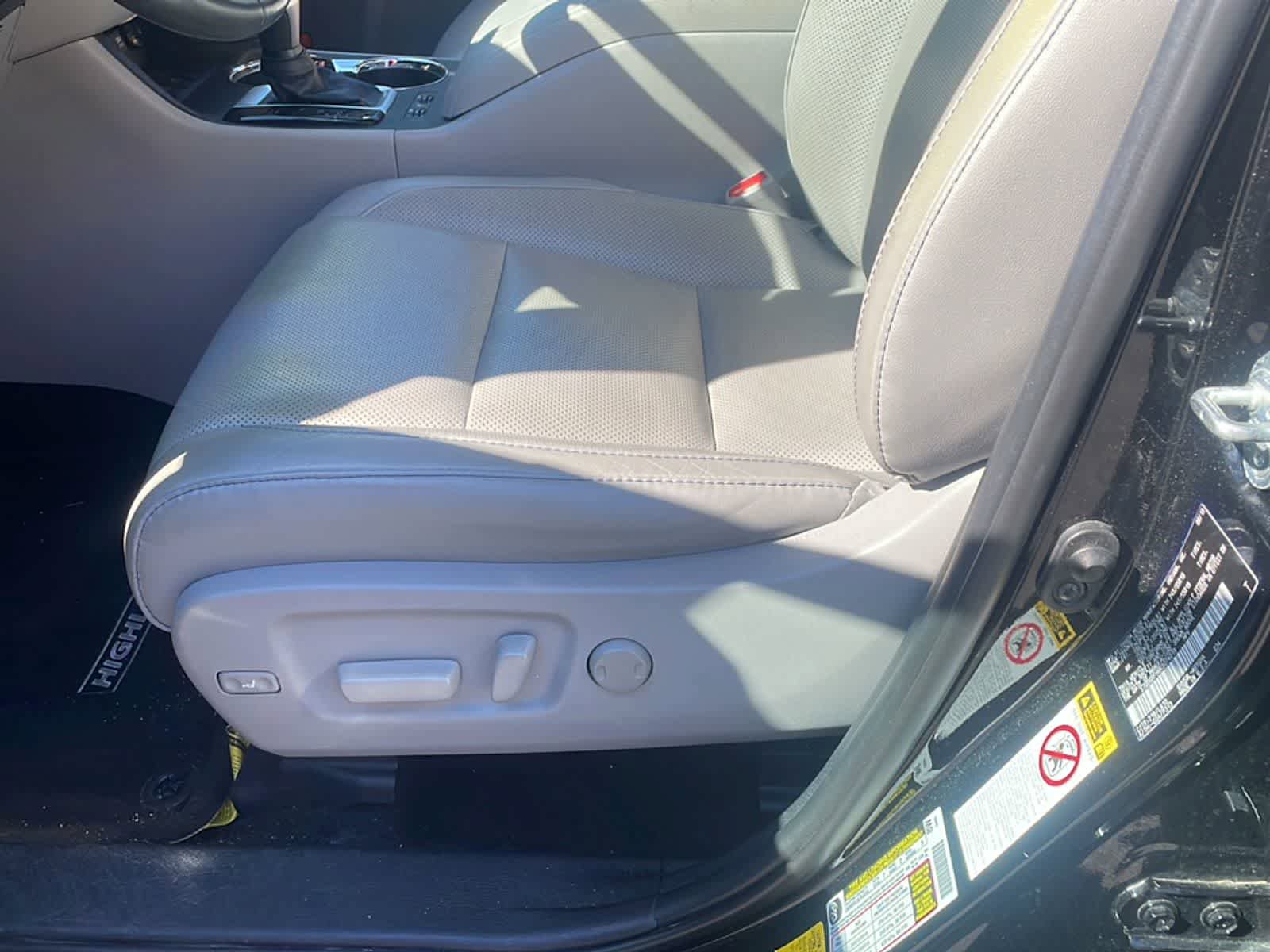 Certified 2019 Toyota Highlander Limited Platinum AWD/4WD image 16