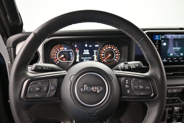 Used 2025 Jeep Wrangler Unlimited Sport AWD/4WD image 20