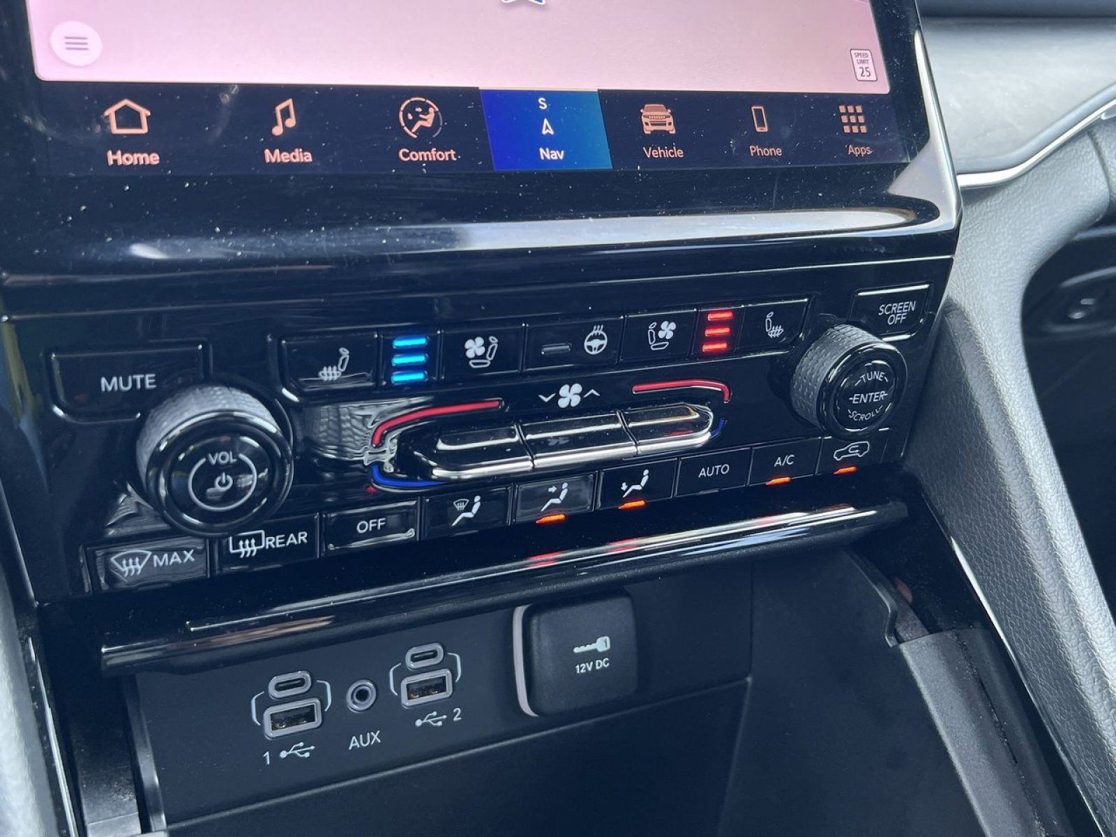 Used 2023 Jeep Grand Cherokee Overland image 22