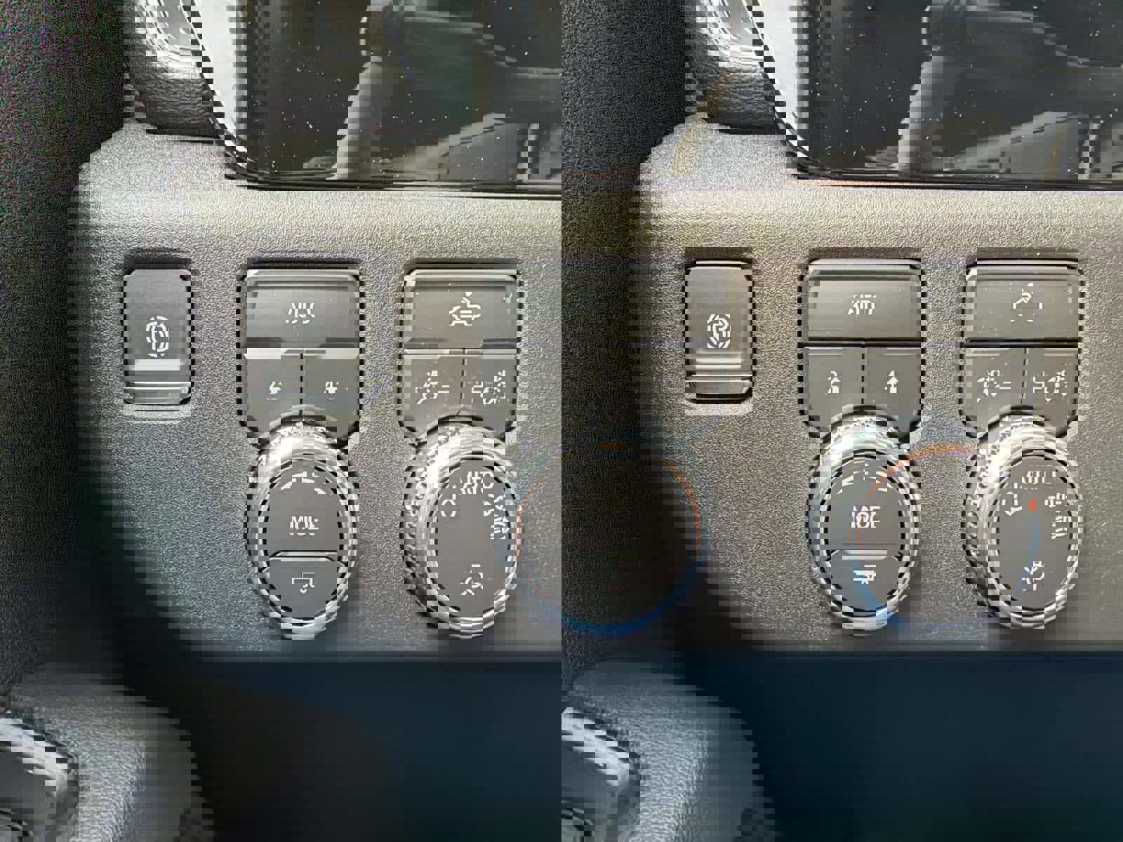 New 2026 GMC Sierra 1500 SLE w/ Preferred Package image 23