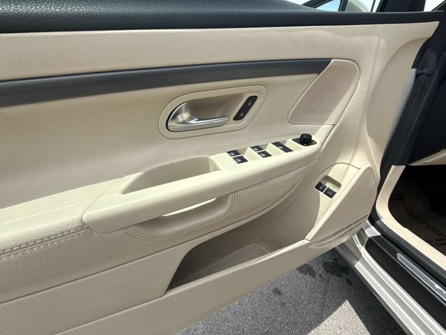 Used 2010 Volkswagen Eos Komfort FWD image 13