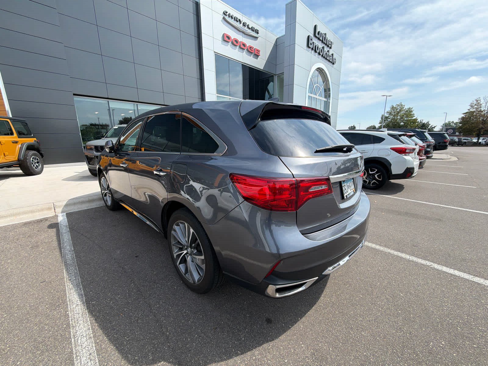 Used 2018 Acura MDX w/ Technology Package AWD/4WD image 5