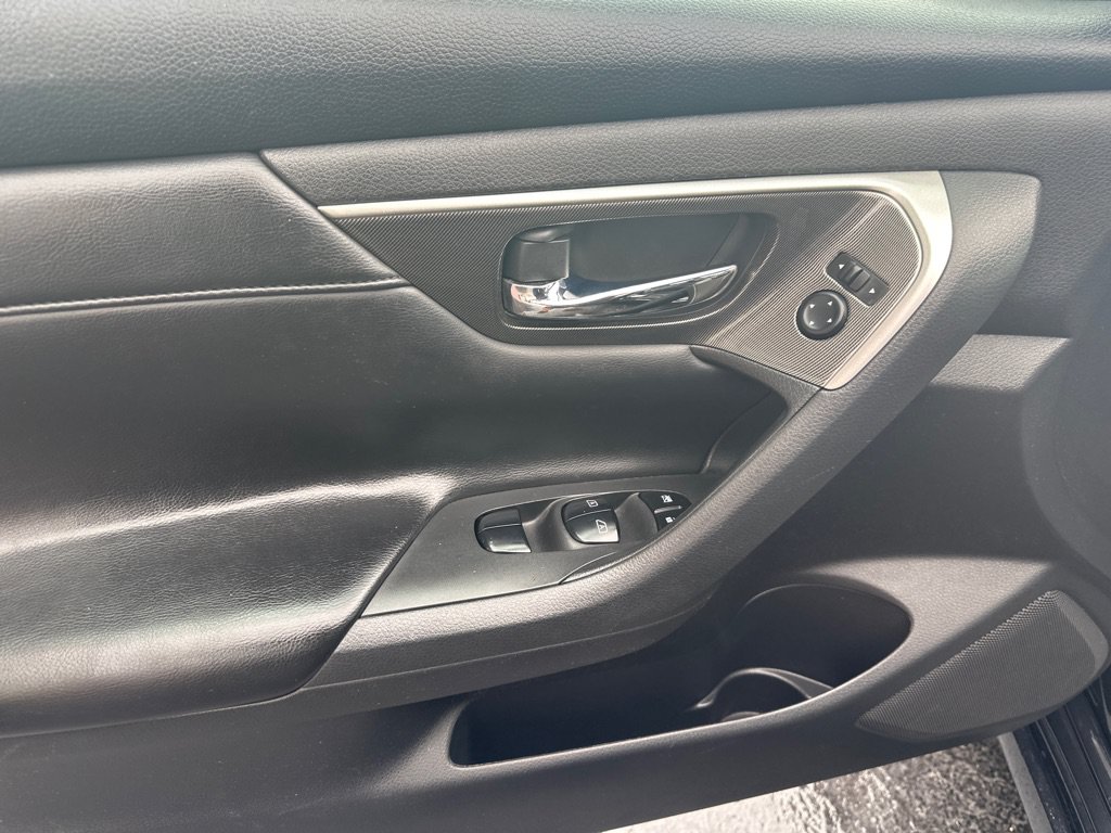 Used 2015 Nissan Altima 2.5 SL w/ Moonroof Package FWD image 17