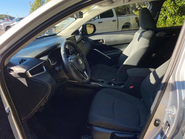 Used 2022 Toyota Corolla Cross LE FWD image 11