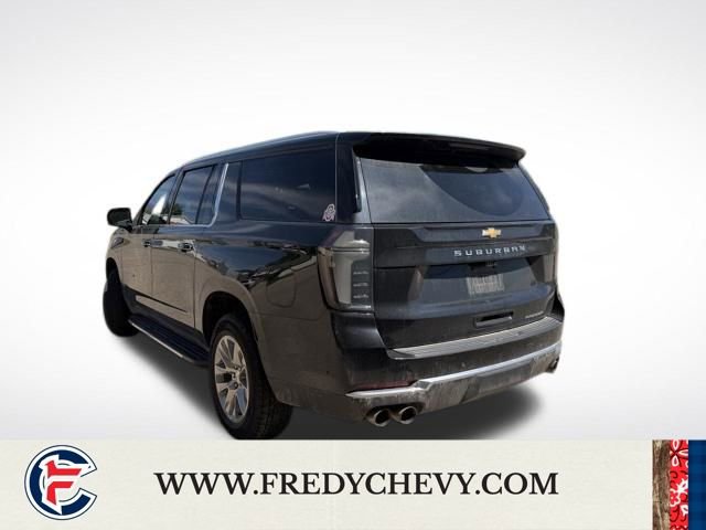 Used 2025 Chevrolet Suburban Premier AWD/4WD image 7