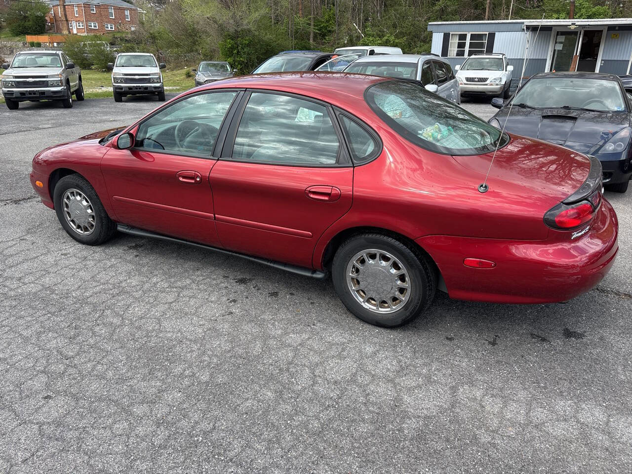Used 1998 Ford Taurus SE FWD image 12