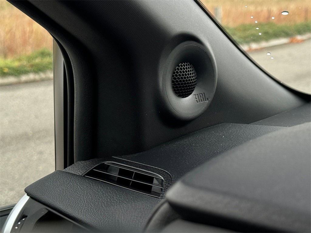 Certified 2025 Toyota Sienna Platinum image 35