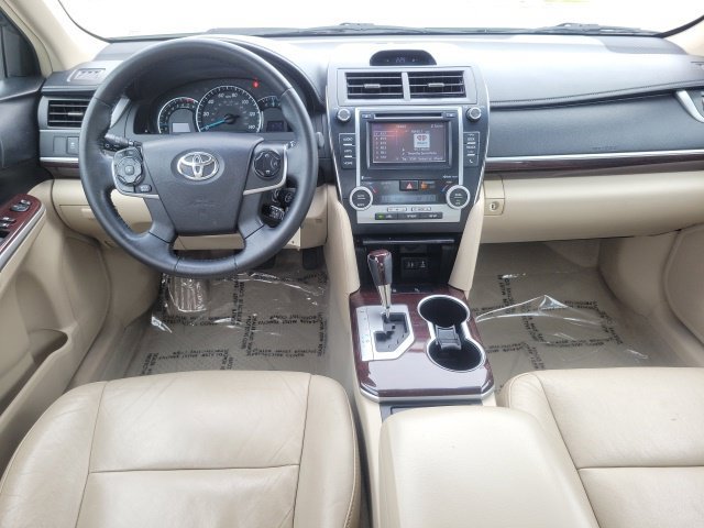 Used 2014 Toyota Camry XLE FWD image 17