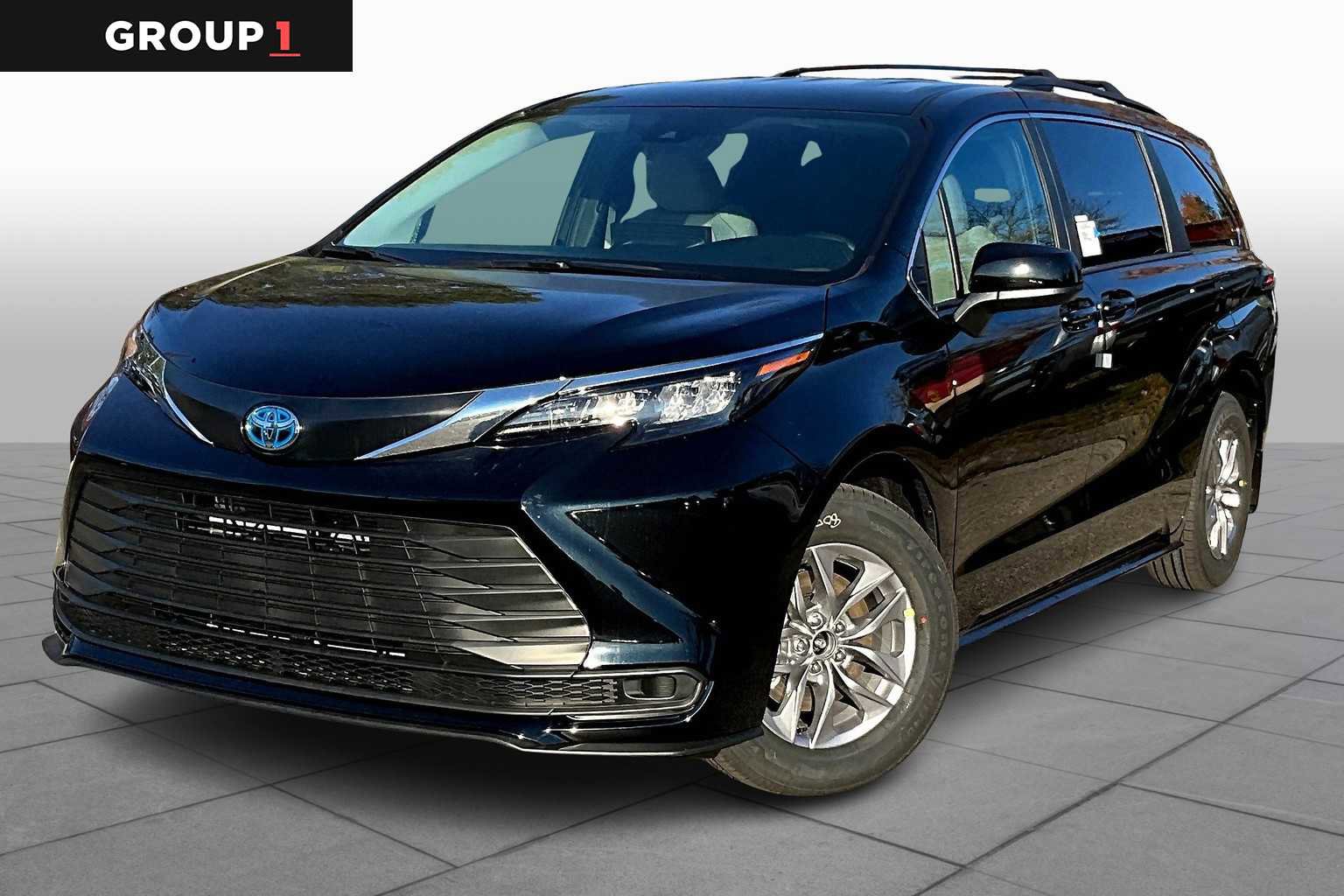 New 2025 Toyota Sienna LE