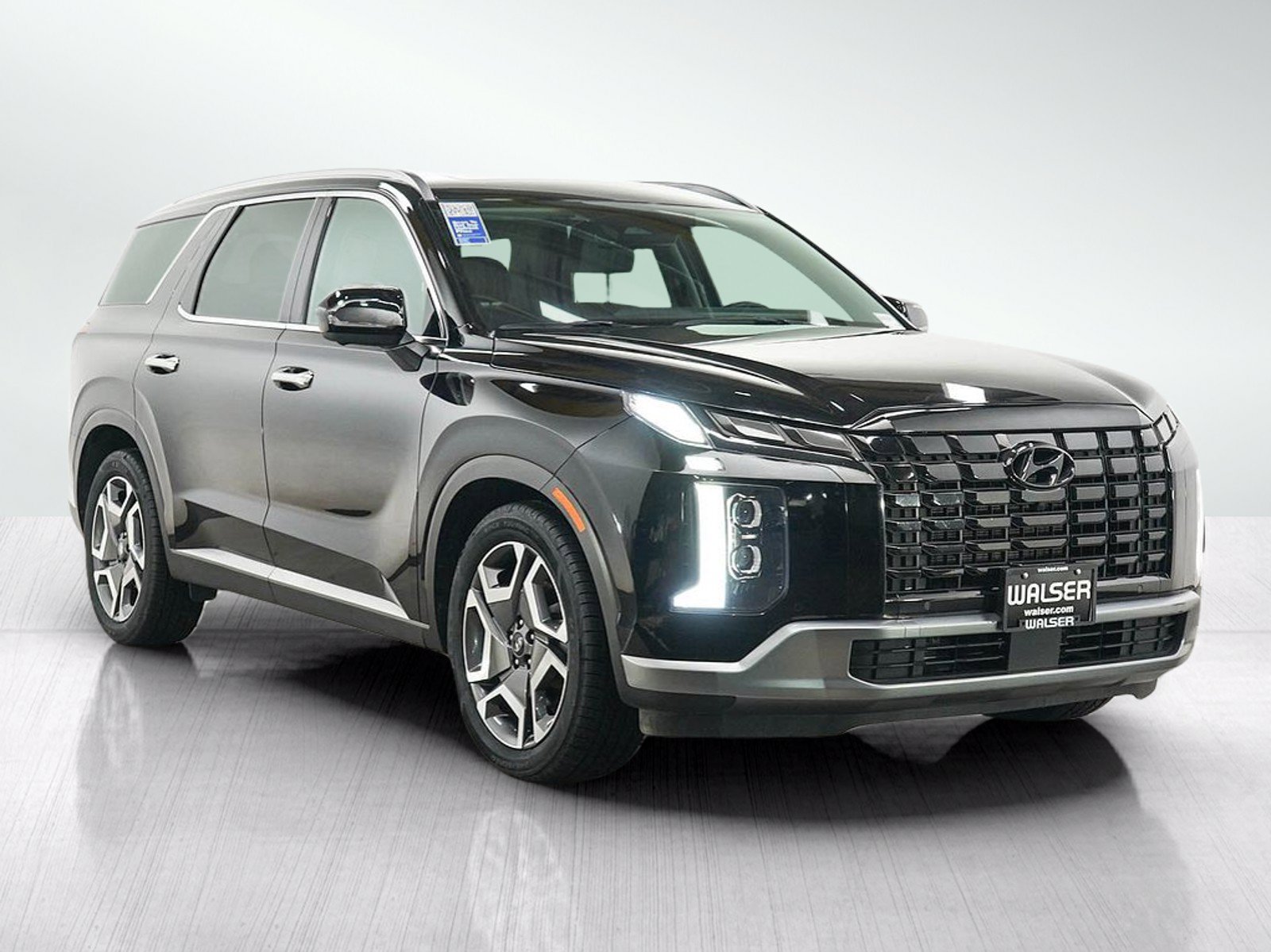 Used 2024 Hyundai Palisade Limited AWD/4WD image 7