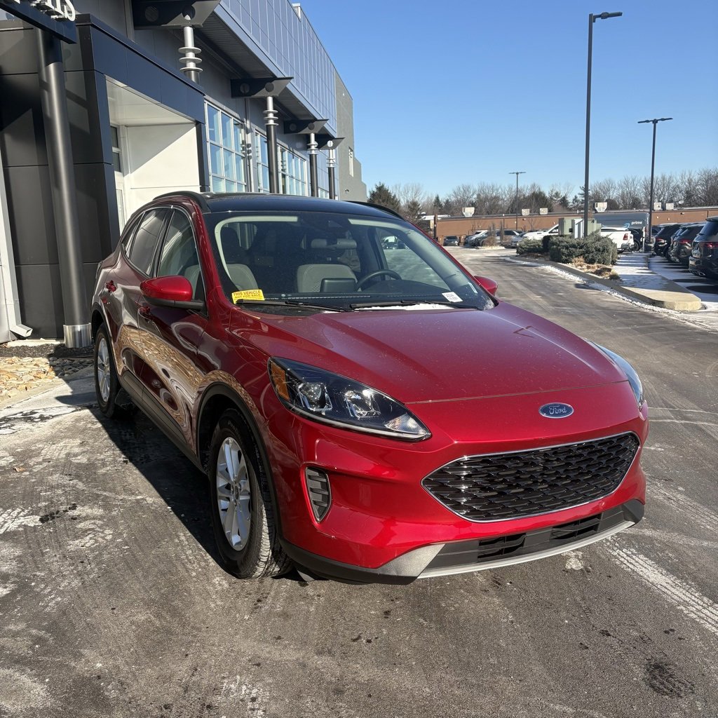 Used 2020 Ford Escape SE image 9