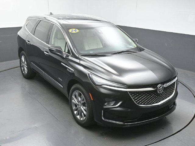 Used 2024 Buick Enclave Avenir FWD image 44