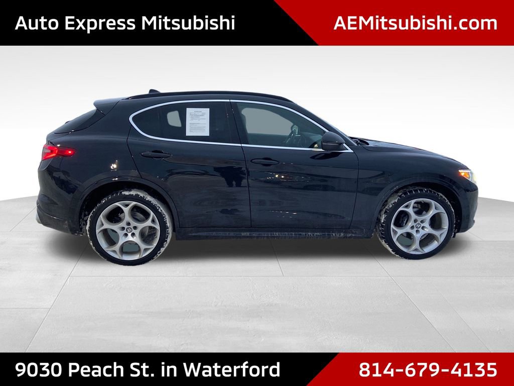 Used 2023 Alfa Romeo Stelvio Ti Lusso w/ Quick Order Package 22X Lusso image 8