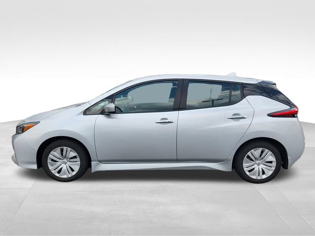 Used 2023 Nissan Leaf S FWD image 2