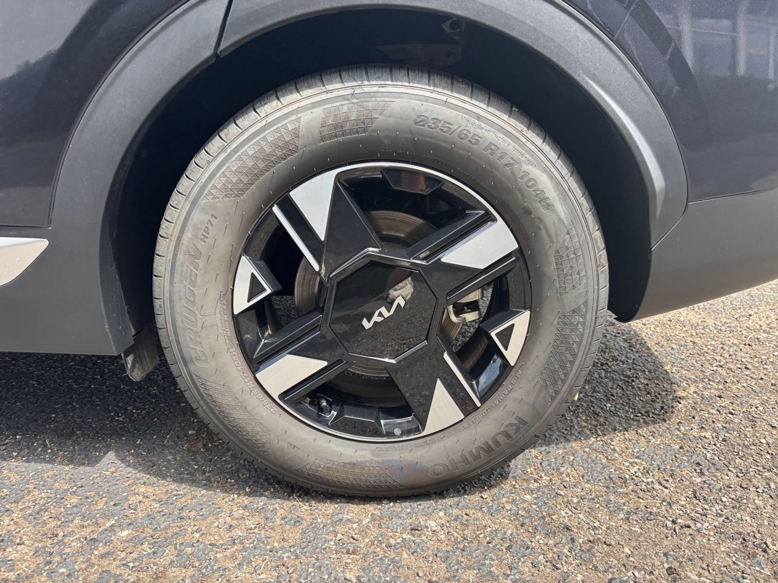 Used 2026 Kia Sportage LX FWD image 30
