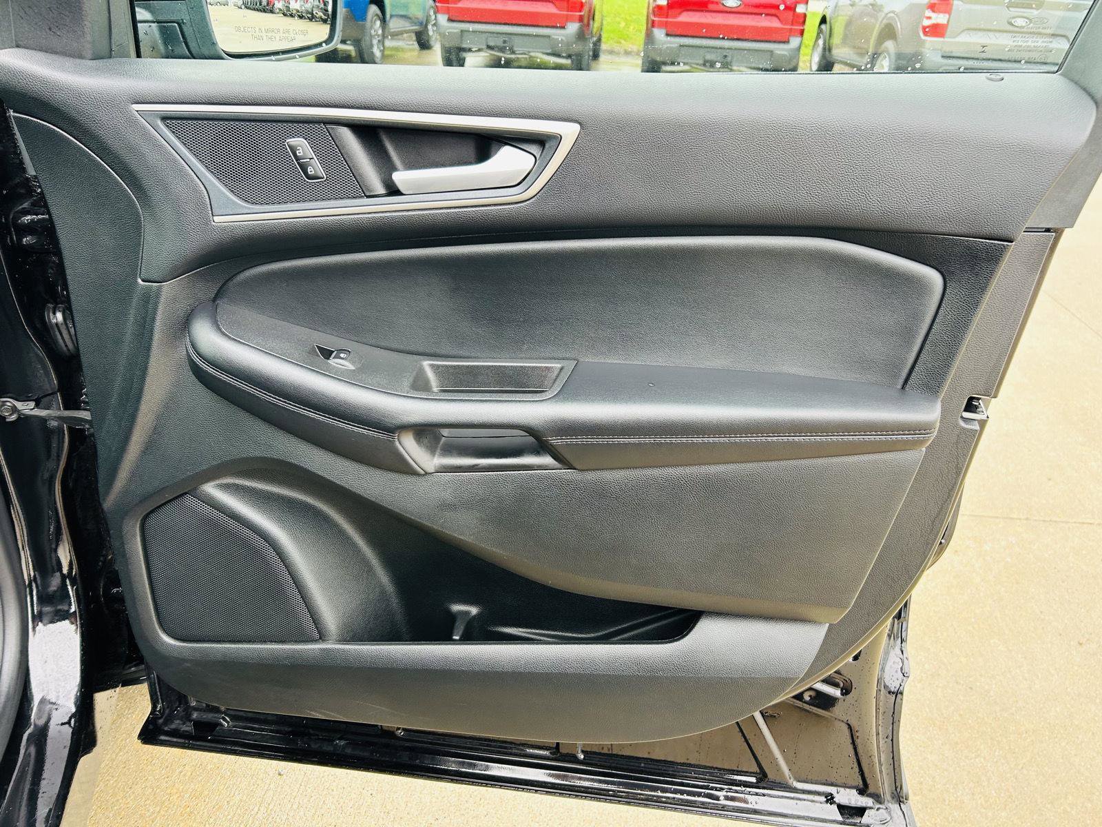 Used 2024 Ford Edge SEL w/ Convenience Package AWD/4WD image 32