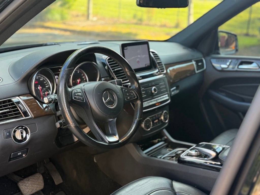 Used 2019 Mercedes-Benz GLS 450 4MATIC image 11