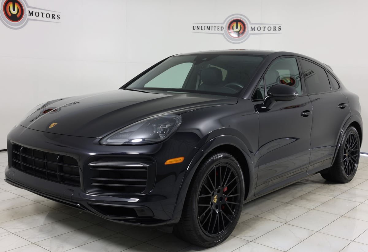 Used 2022 Porsche Cayenne GTS w/ Premium Package Plus AWD/4WD image 5