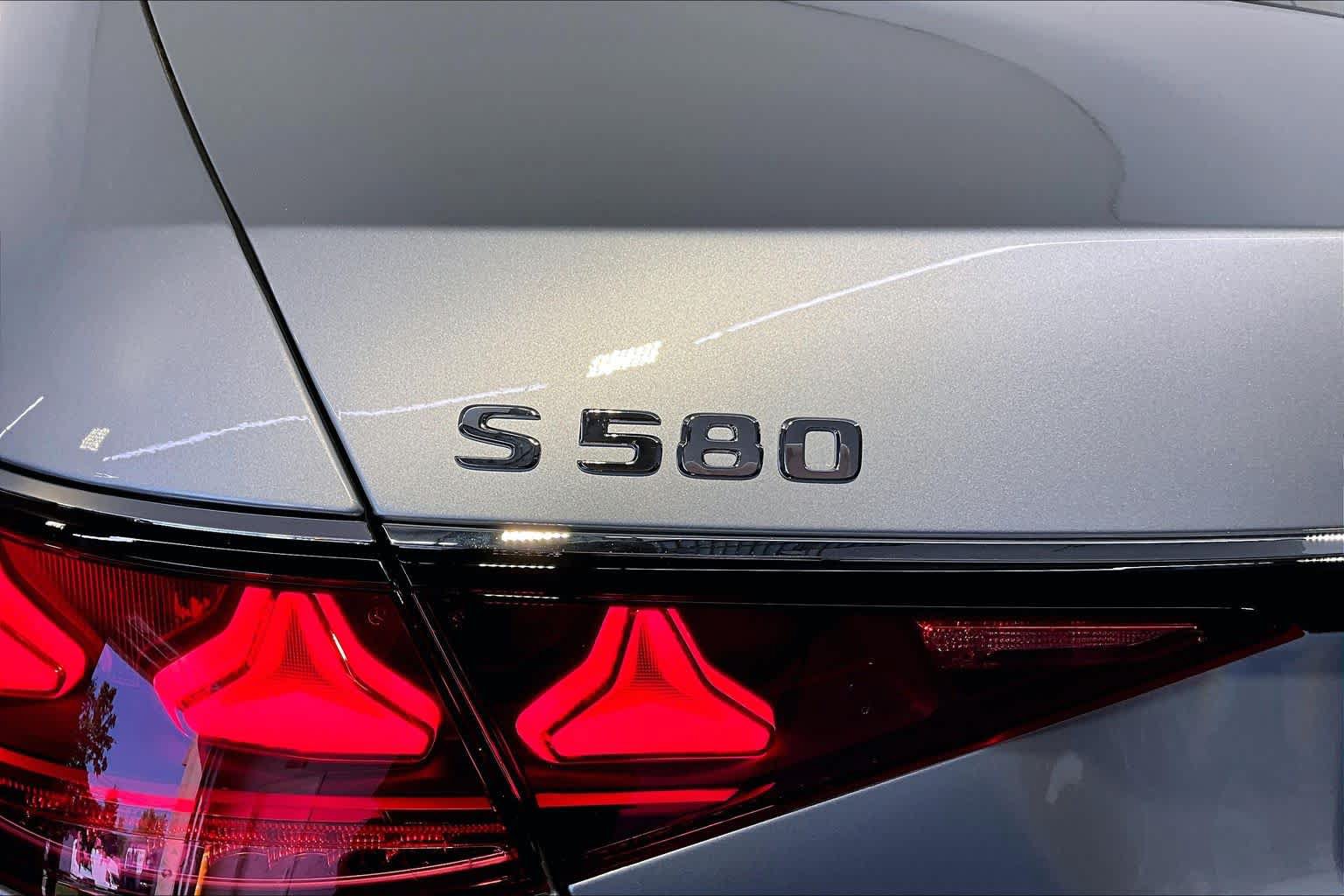 New 2027 Mercedes-Benz S 580 4MATIC Sedan image 6
