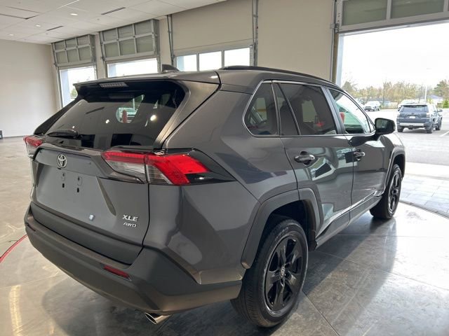 Used 2021 Toyota RAV4 XLE w/ Convenience Package AWD/4WD image 6