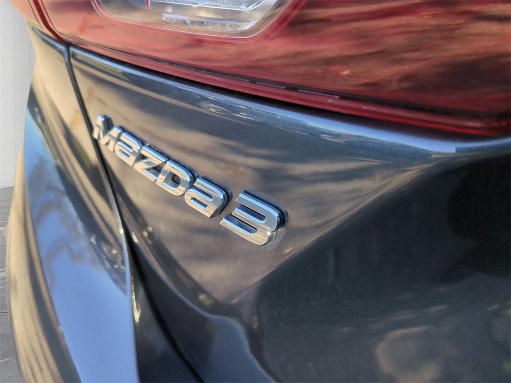 Used 2015 MAZDA MAZDA3 i Touring w/ Technology Package image 26
