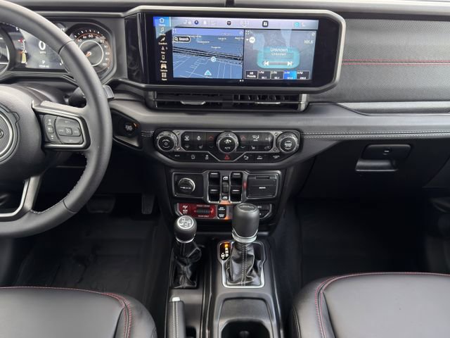 Used 2025 Jeep Gladiator Rubicon image 19
