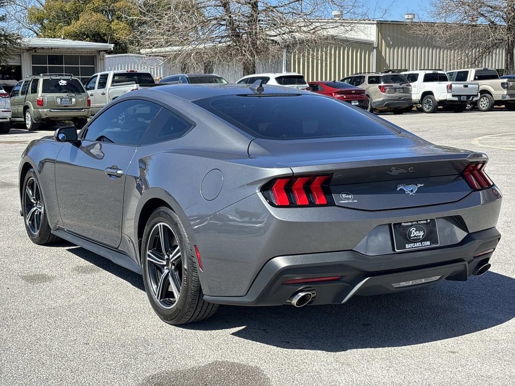 Used 2024 Ford Mustang Coupe image 3
