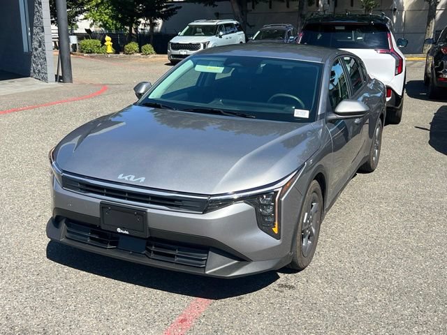 Certified 2026 Kia K4 FWD image 3