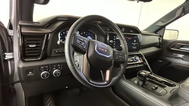 Used 2024 GMC Sierra 1500 AT4 w/ Technology Package AWD/4WD image 13