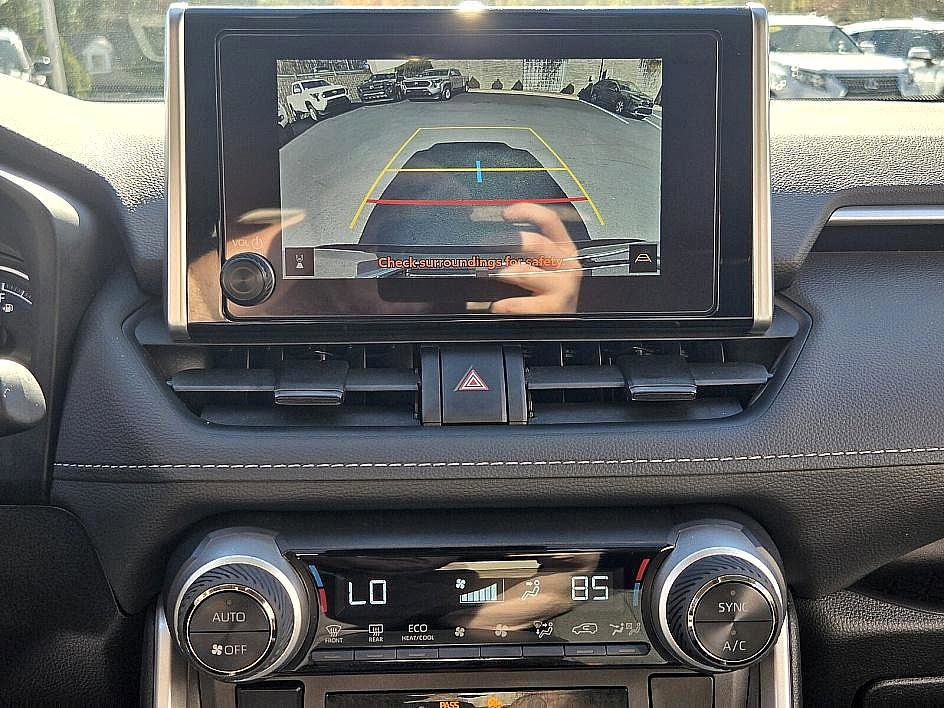 Used 2025 Toyota RAV4 LE image 22