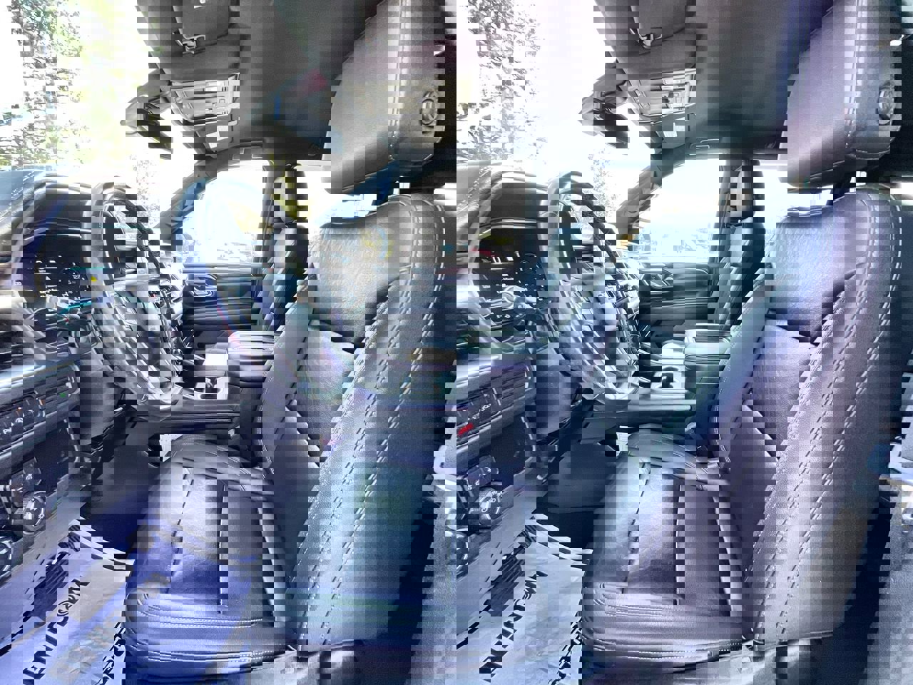 Used 2022 Chevrolet Suburban LT image 19