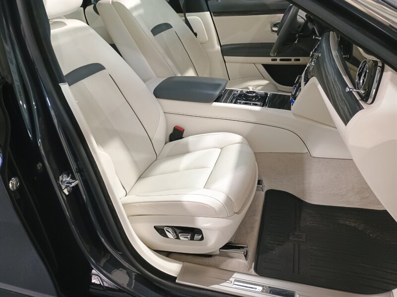 Used 2021 Rolls-Royce Ghost AWD/4WD image 53