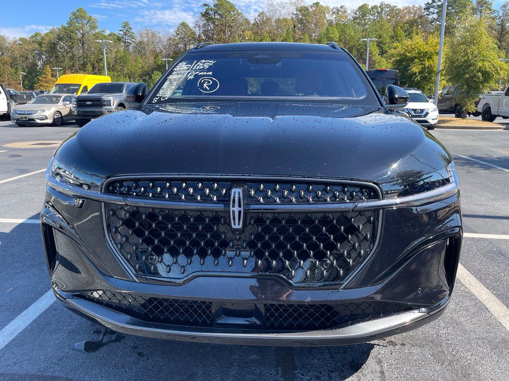 Used 2024 Lincoln Nautilus Black Label w/ Jet Appearance Package (87T) AWD/4WD image 2