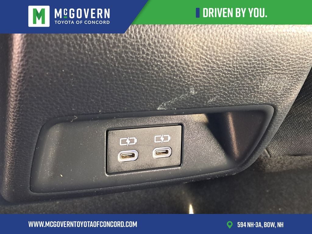 Used 2024 Toyota Corolla SE FWD image 24