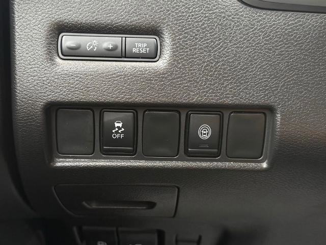 Certified 2024 Nissan Murano SV w/ SV Midnight Edition Package FWD image 25