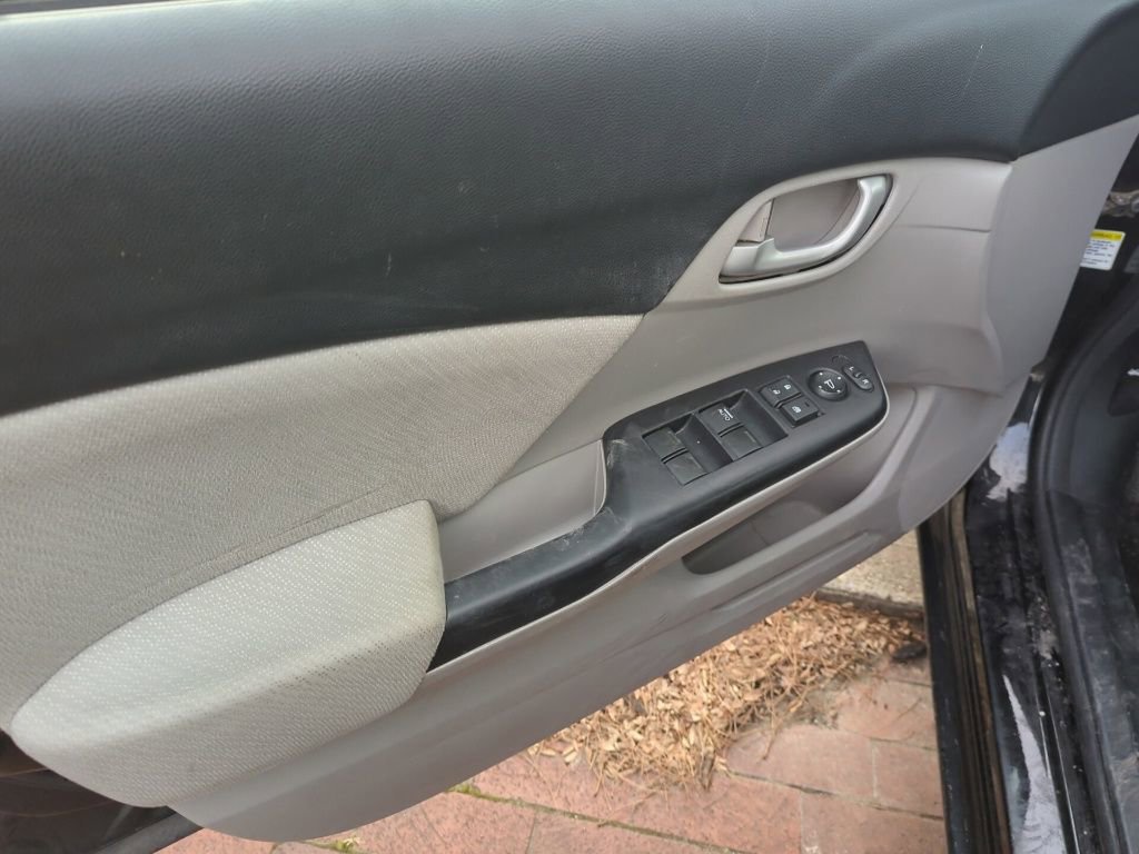 Used 2013 Honda Civic LX image 8