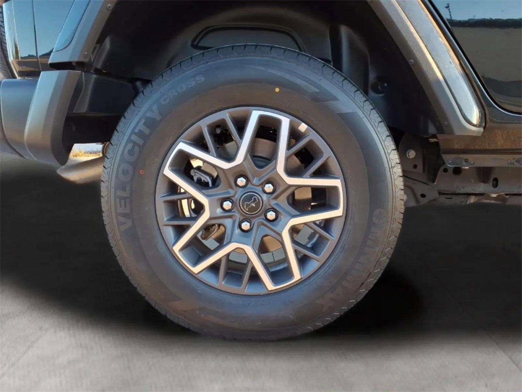 Used 2025 Jeep Wrangler Sahara image 21