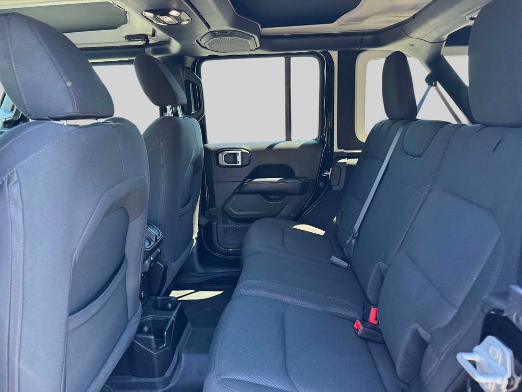 Used 2023 Jeep Wrangler Unlimited Sahara w/ Cold Weather Group AWD/4WD image 12