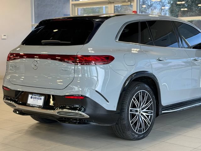 Used 2023 Mercedes-Benz EQS 580 4MATIC SUV image 11