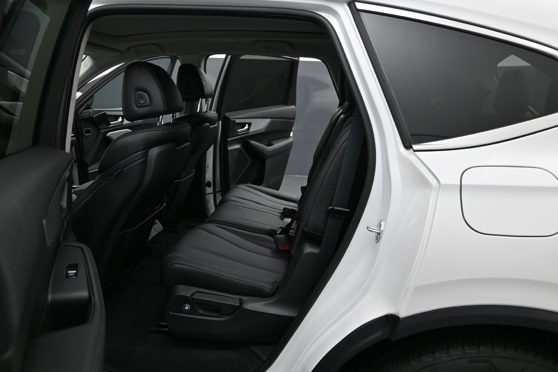 Used 2024 Acura MDX FWD image 12
