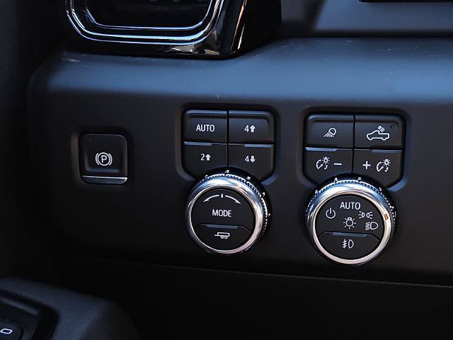 New 2026 GMC Sierra 1500 AT4 w/ AT4 Premium Package AWD/4WD image 18