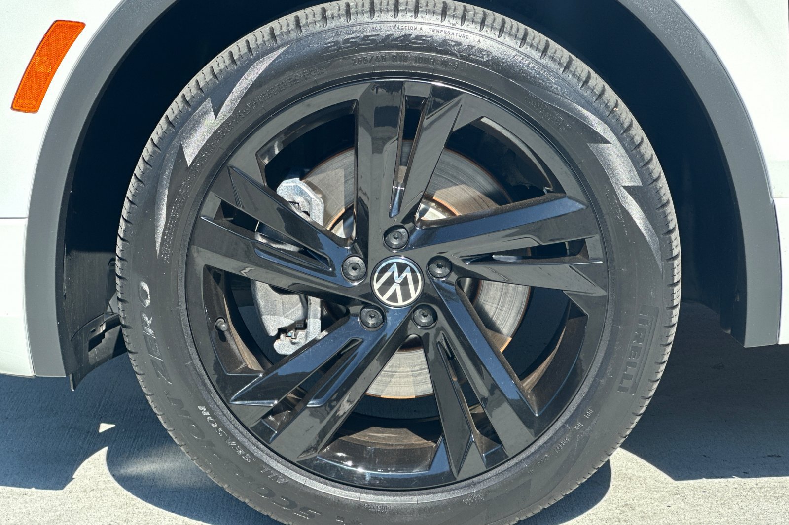 Used 2023 Volkswagen Tiguan SE R-Line AWD/4WD image 26
