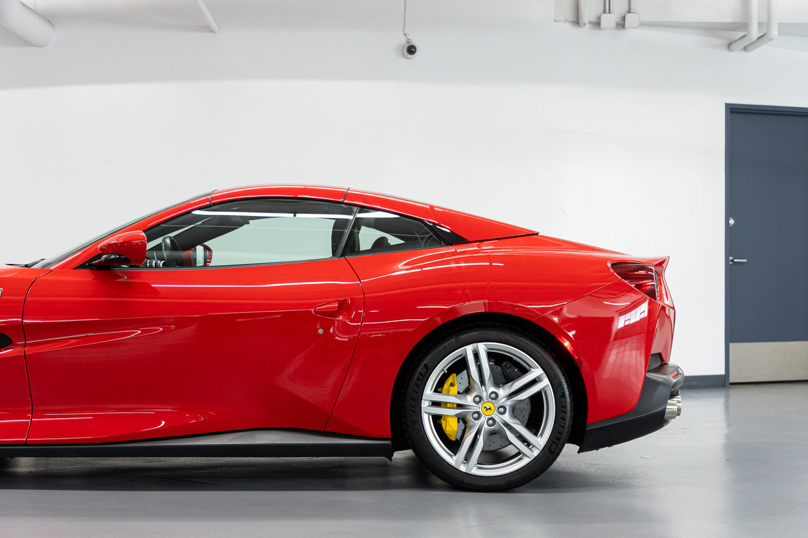 Used 2020 Ferrari Portofino RWD image 19