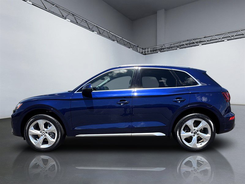 Used 2021 Audi Q5 2.0T Premium Plus w/ Premium Plus Package AWD/4WD image 2