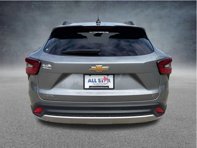 Used 2025 Chevrolet Trax LT w/ LT Convenience Package FWD image 8